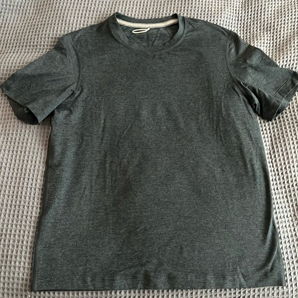 Lululemon Men’s Soft Jersey Short Sleeve Shirt - Small - Heathered Navy
